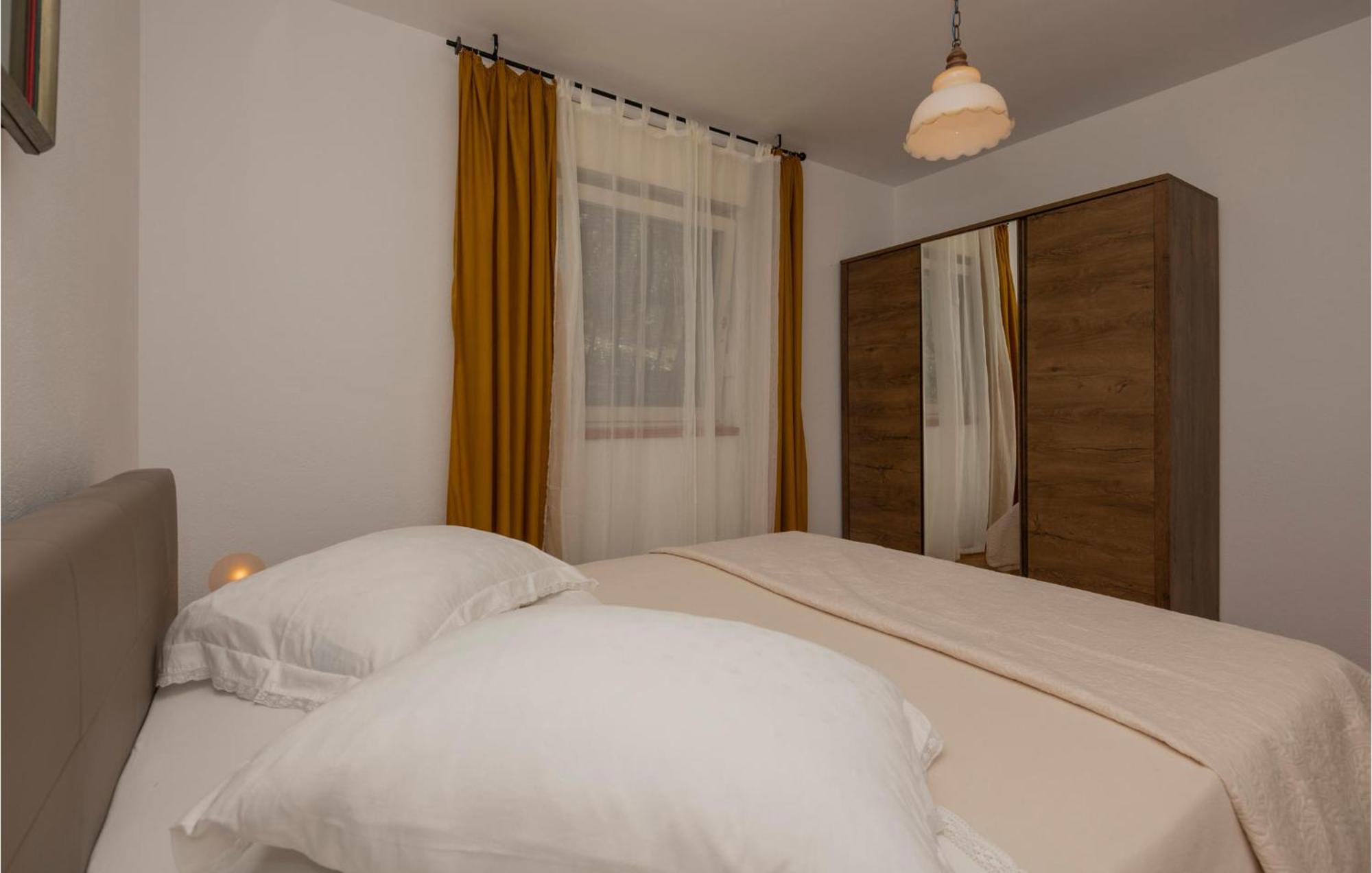 Nice Apartment In Tucepi With Wifi Eksteriør bilde